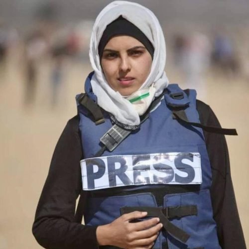 نشطاء كنديون يطالبون بالضغط على إسرائيل للسماح بدخول الصحفيين الأجانب إلى غزة