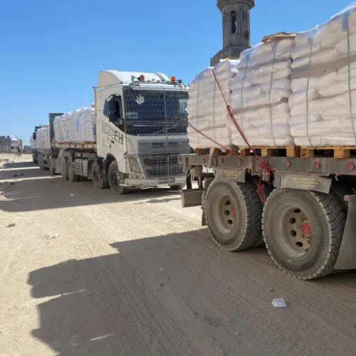 تدابير ضد عصابات لصوص شاحنات المساعدات في غزة