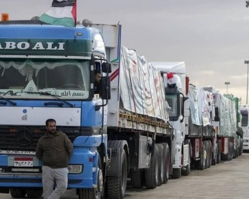 شاحنات مساعدات تدخل غزة غدا وسط تأمين شعبي تنظمه العشائر