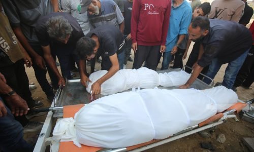 لا تمنحوا أحدا حق احتكار فلسطين باسم “المقاومة”