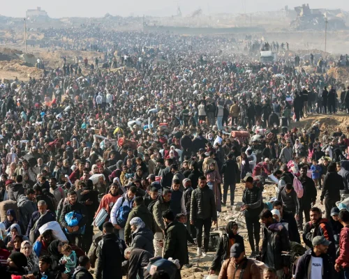 تقرير: أكثر من مليون لاجئة فلسطينية تحت نيران الحرب والنزوح